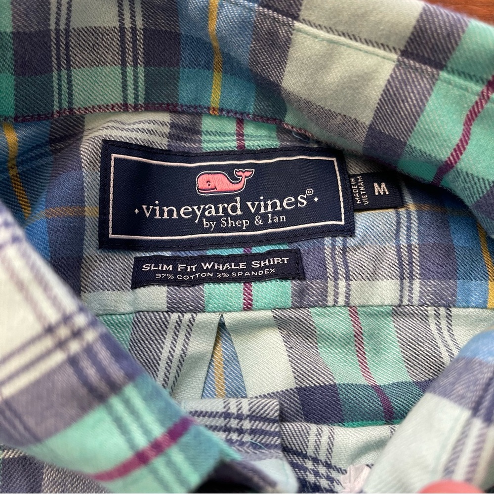 Vineyard Vines Men’s Slim Fit Flannel Whale Shirt Size Medium - Picture 5 of 6